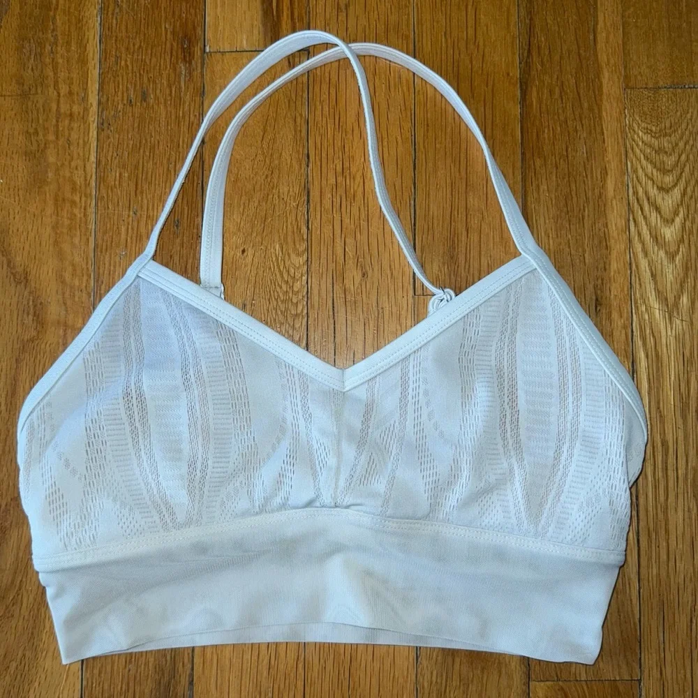 ALO YOGA Aria Sports Bra White Lace size Small‎